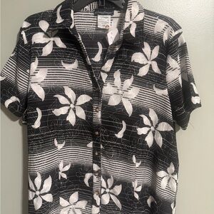 Jeno Neuman Black and White Floral Tropical Short sleeve Women's Blouse PXL NWT